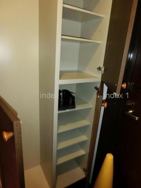 Receipt. Shoes with storage to dispose of is around the entrance