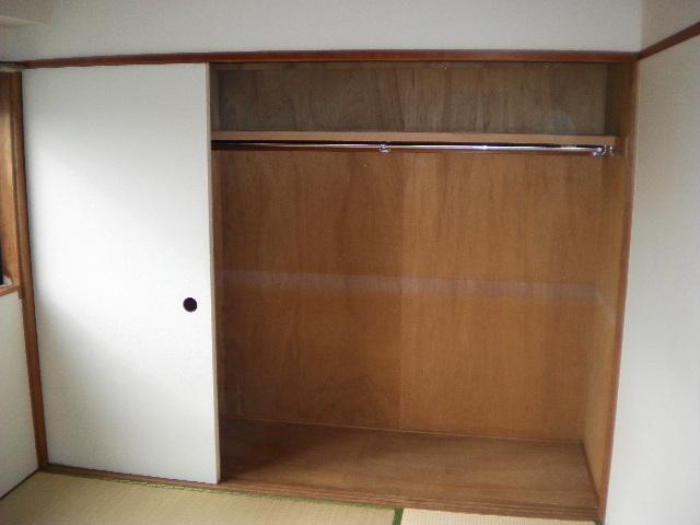 Receipt. Armoire