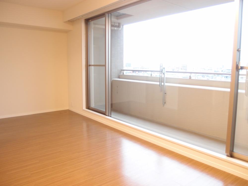 Living. Indoor (12 May 2013) Shooting