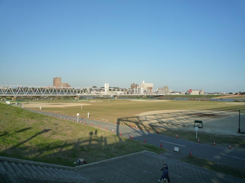 park. 100m to Edogawa Sports Park