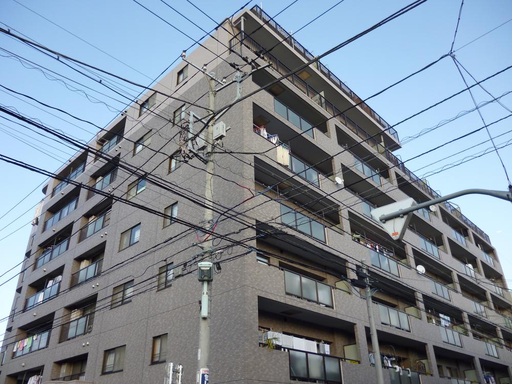 Local appearance photo. Local (12 May 2013) Shooting