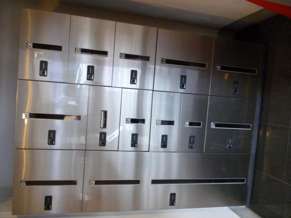 Other. Delivery Box is useful to receipt of absence at the time of the luggage.