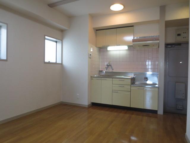 Other room space. LDK1