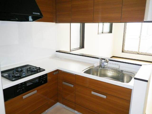 Same specifications photo (kitchen). It is the example of construction