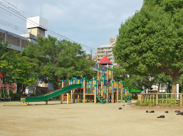 Surrounding environment. Kasai East Park (about 370m ・ A 5-minute walk)