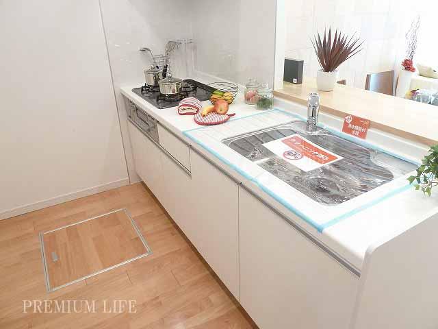 Kitchen.  [kitchen] Easy to take a family of communication, Popular face-to-face kitchen.