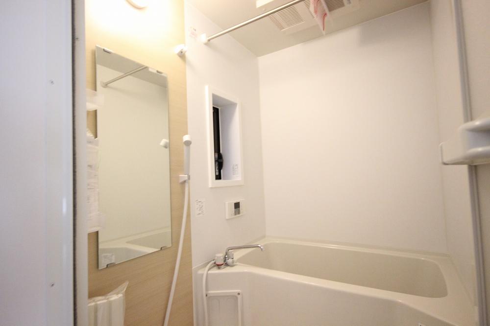 Bathroom. Reheating ・ Bathroom dryer with unit bus
