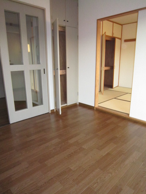 Living and room