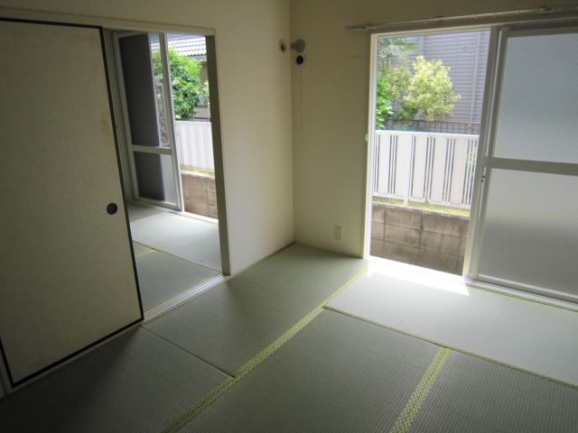 Living and room