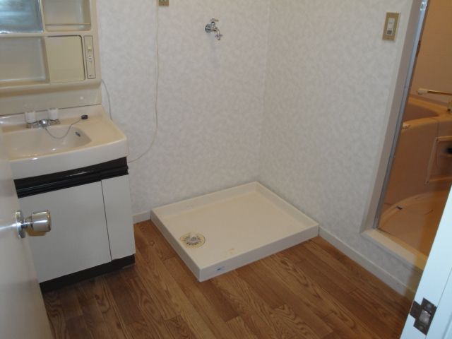 Washroom. Wash