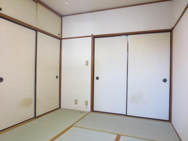 Living and room. Japanese-style room 2