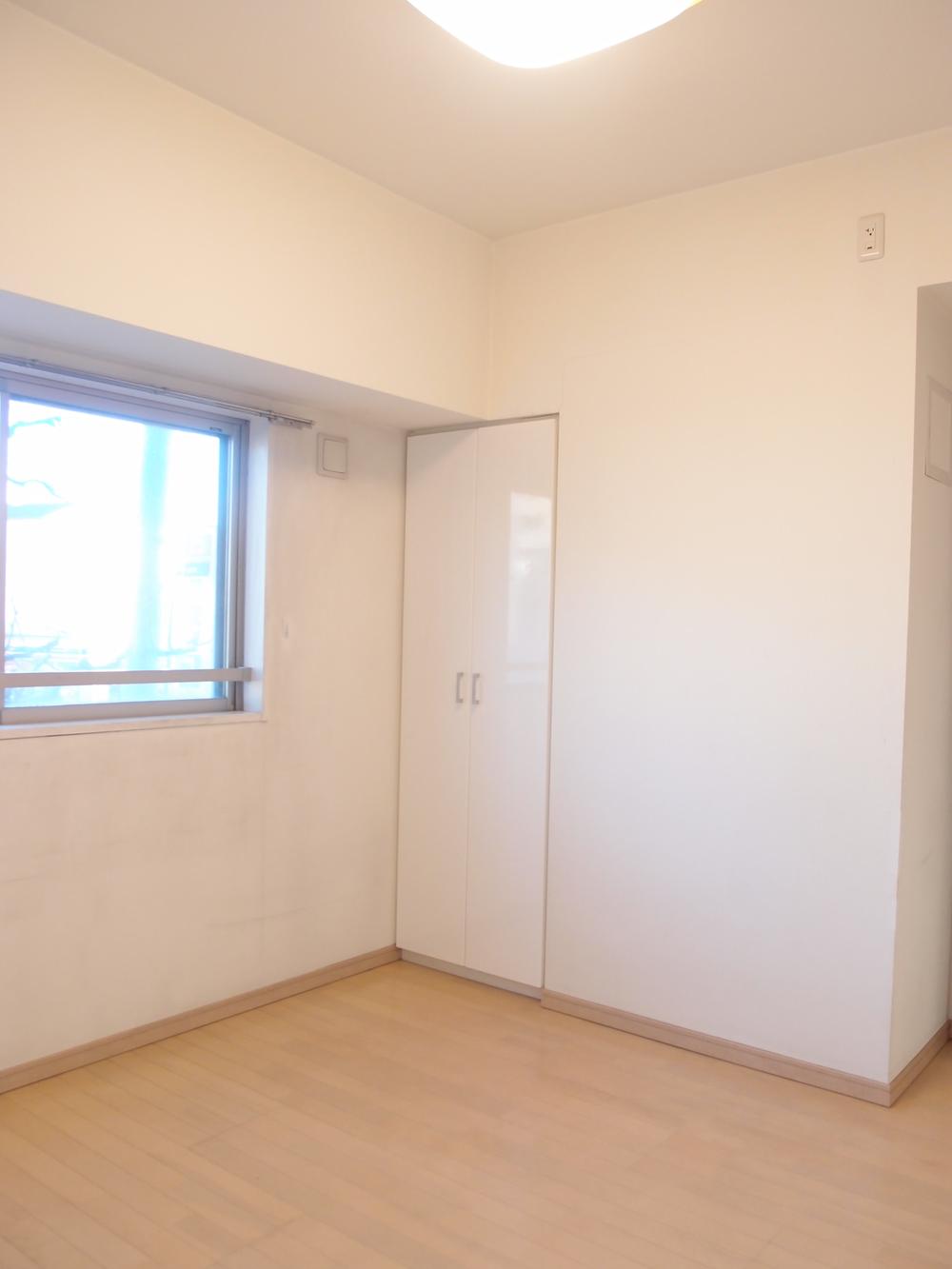 Receipt. About 6.0 tatami of Western-style Receipt