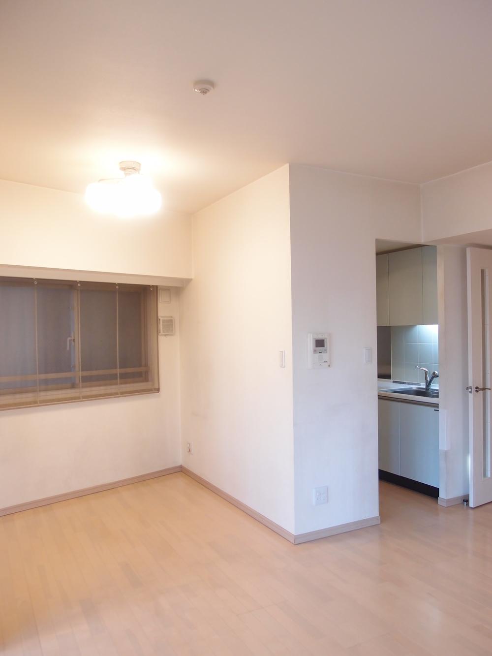 Living. dining kitchen