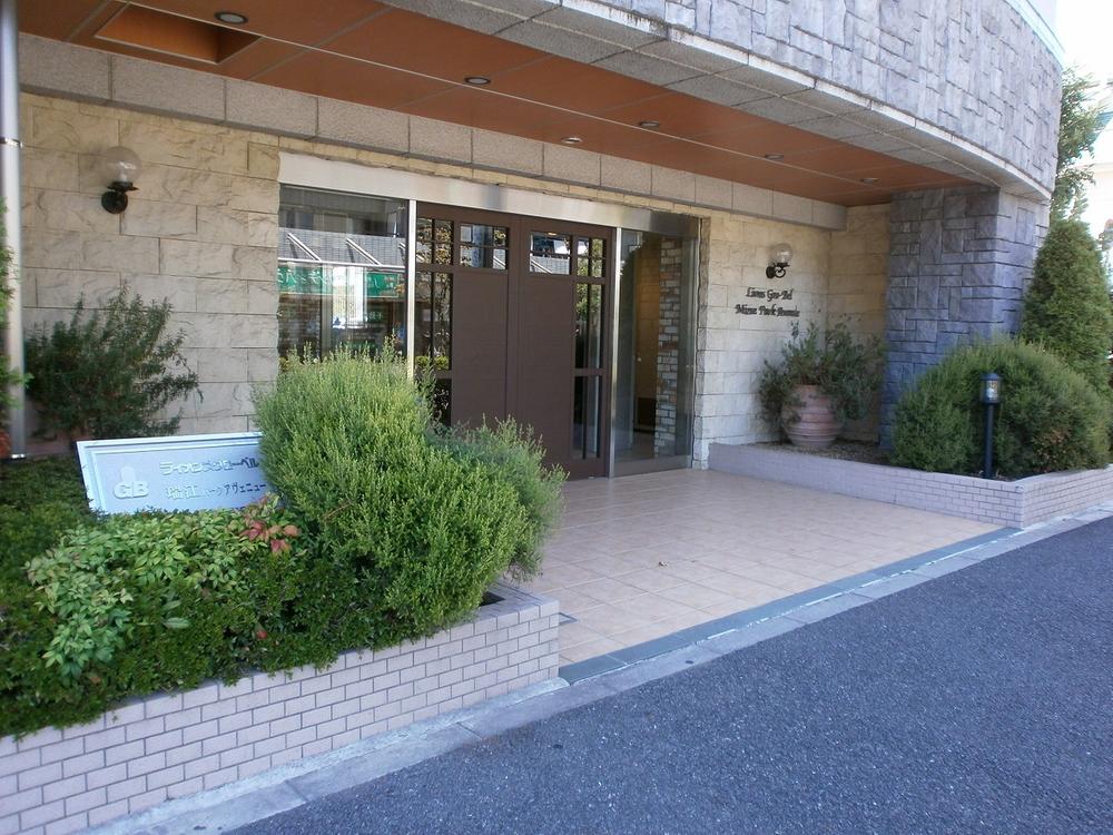 Entrance. Common areas