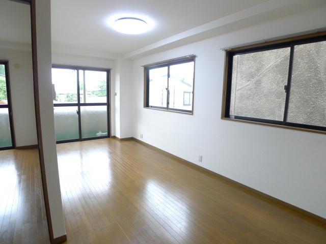 Living and room