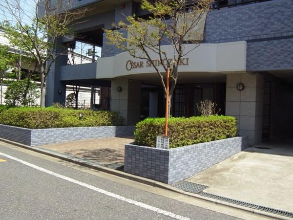 Entrance.  [entrance] Planting of care is also Ikitodoki management system good.