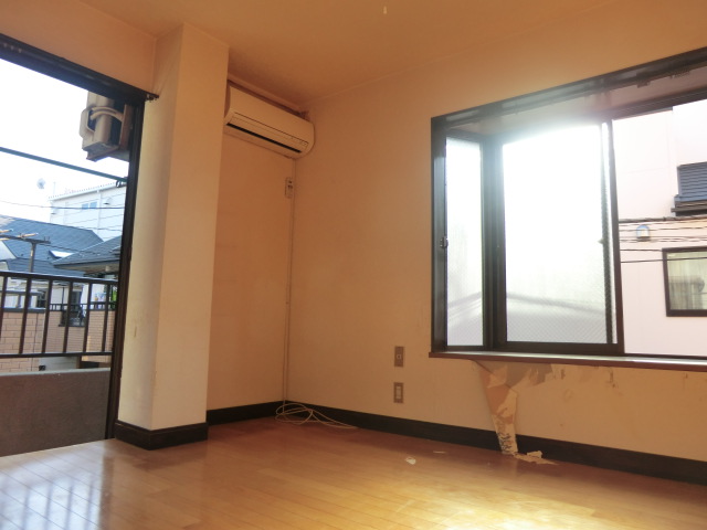 Living and room