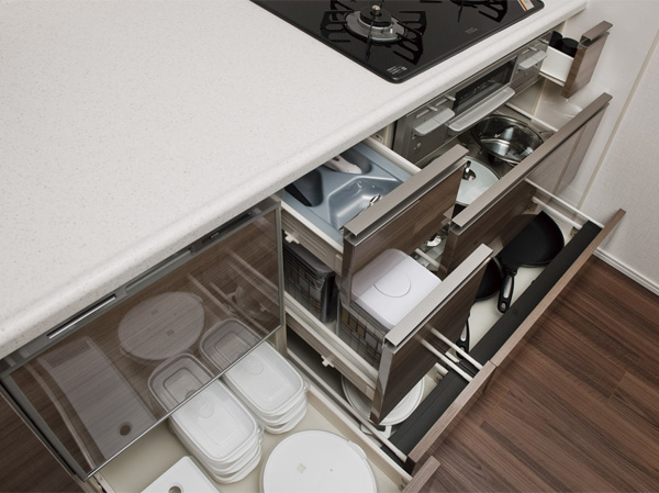 Kitchen.  [Slide storage (with Bull motion function)] Adopt a slide storage that can be used in a drawer as far as it will go. Easy in and out, such as kitchen tools and pan and ingredients is, Organize in the storage can be easier.  ※ Under the sink, except