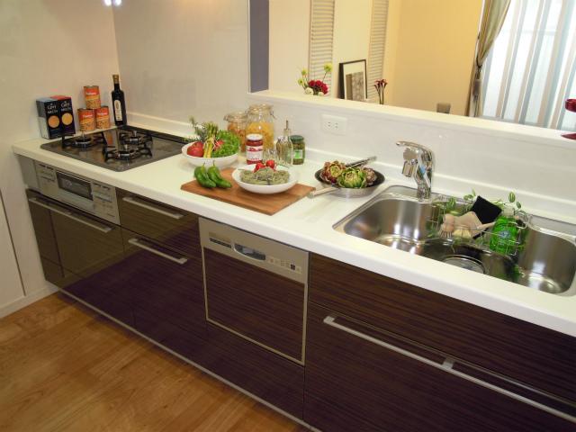 Same specifications photo (kitchen). Produce a warm family time the company specification example face-to-face kitchen