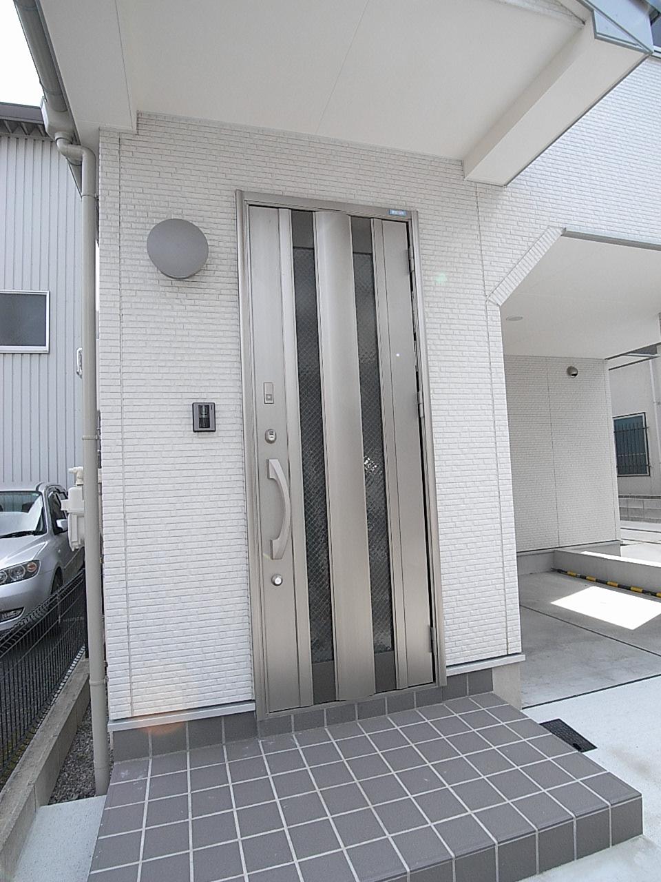 Entrance. Firm entrance door site (March 2013) Shooting