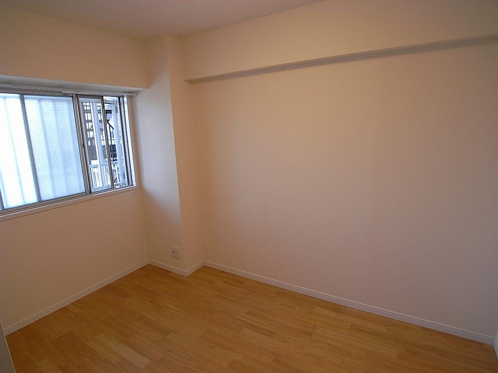 Non-living room. Room (May 2013) Shooting