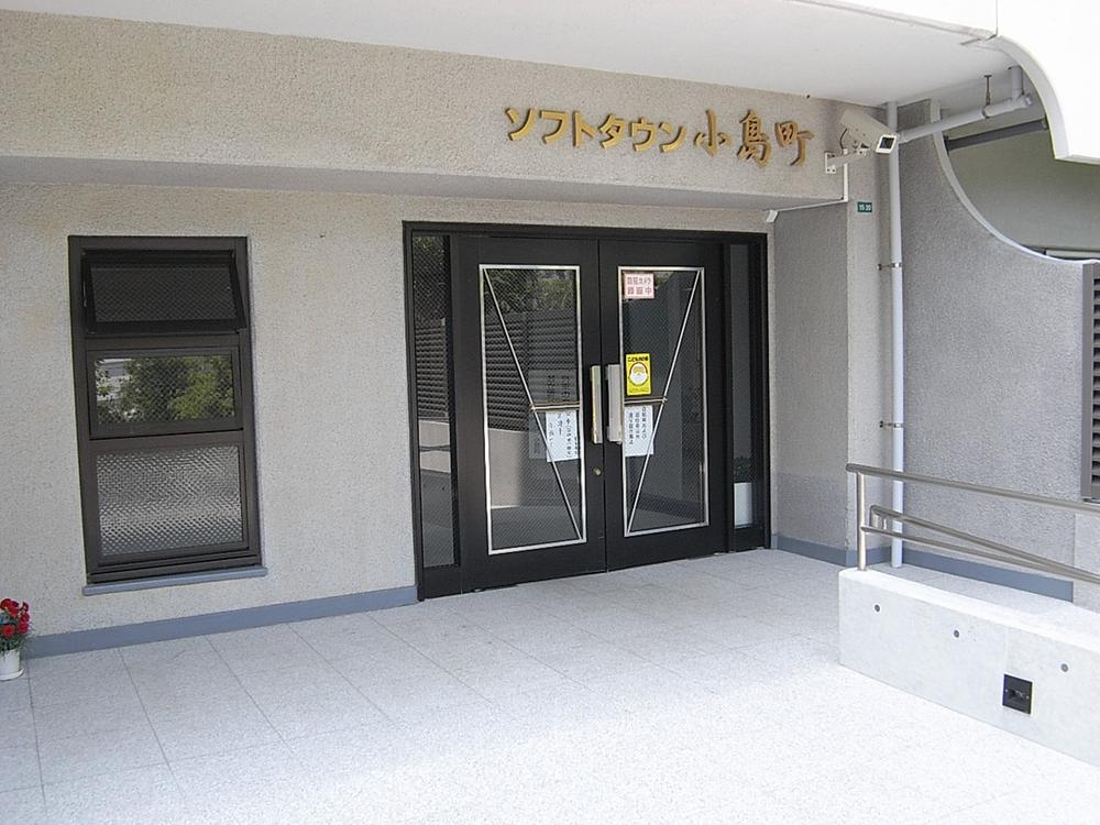 Entrance. Common areas