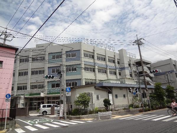 Junior high school. 673m to Edogawa Ward Koiwa second junior high school