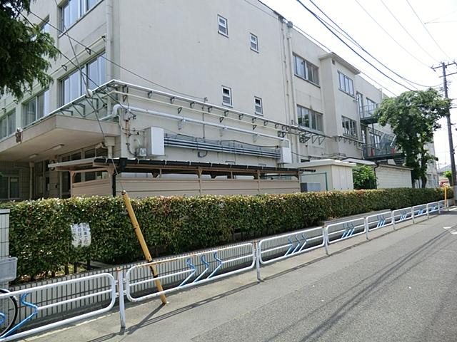 Primary school. Higashikomatsugawa until elementary school 130m