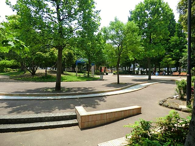 park. Higashikomatsugawa South Park up to 180m