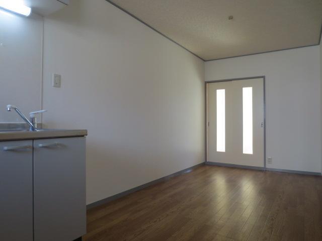 Living and room. DK