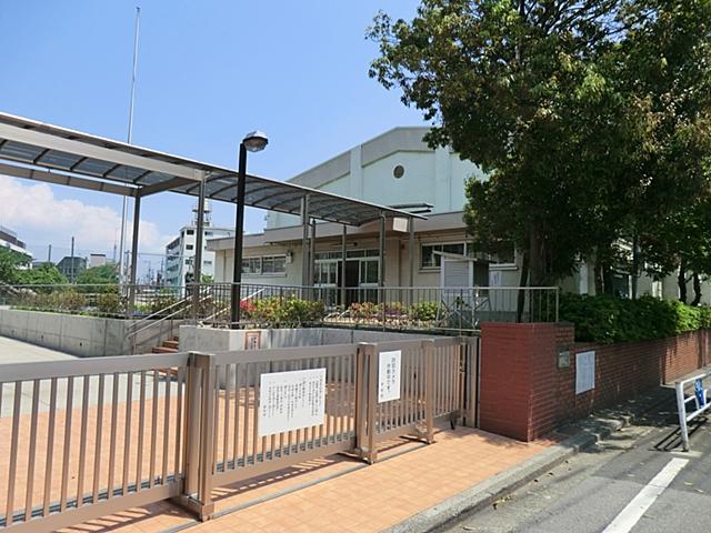 Primary school. 164m until Nishi Elementary School Hirai stand Edogawa