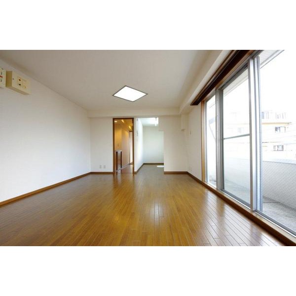Living and room