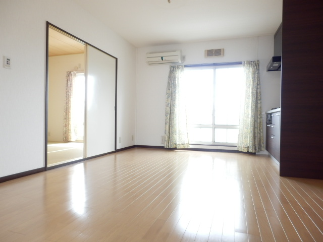 Living and room