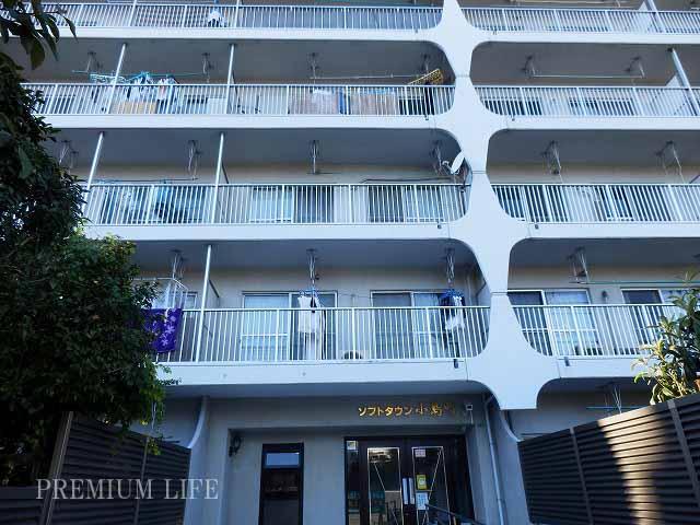 Entrance. Live-management peace of mind