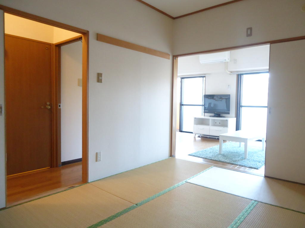 Living and room