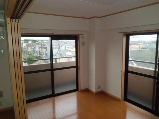 Living and room