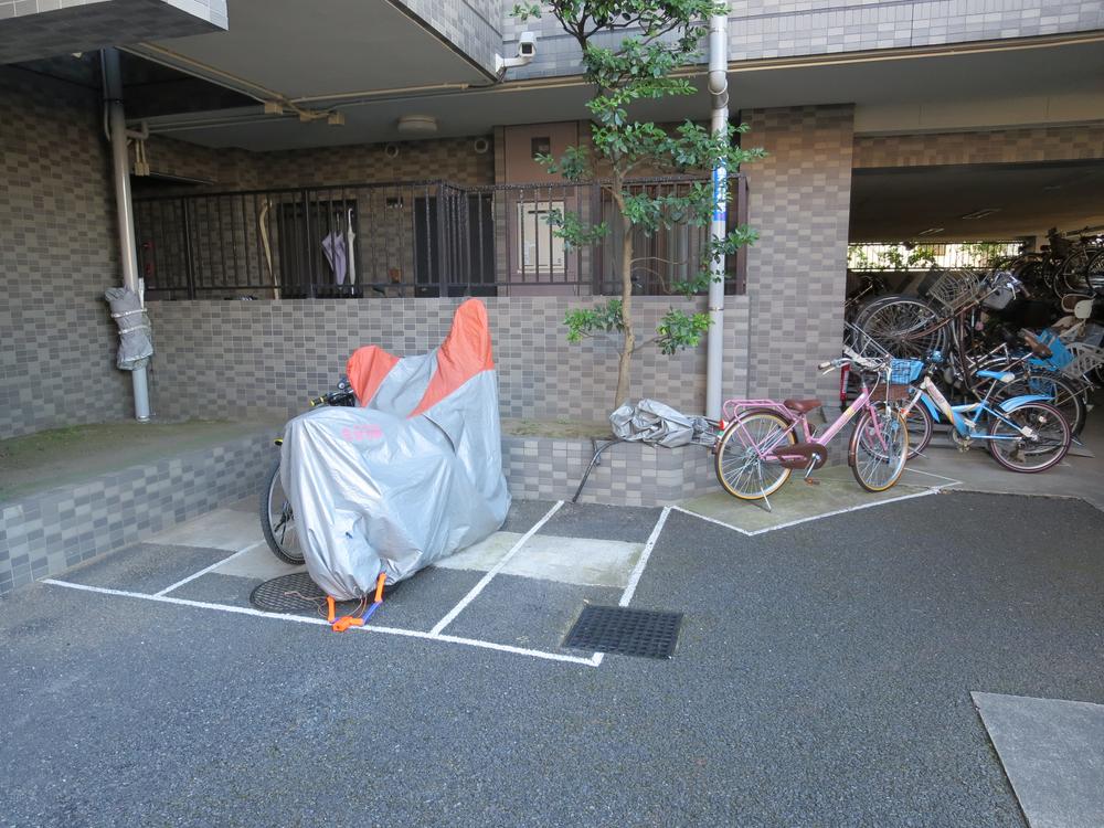 Other common areas. There is also bike shelter