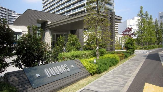 Entrance. Grand Entrance