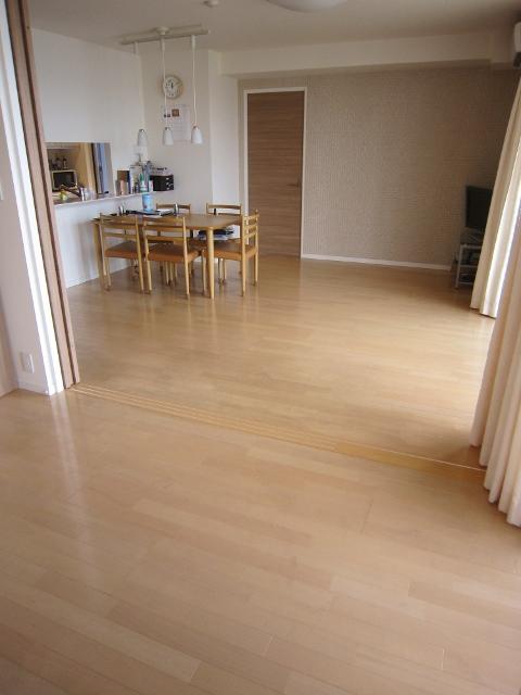 Living. Eco-carat adoption