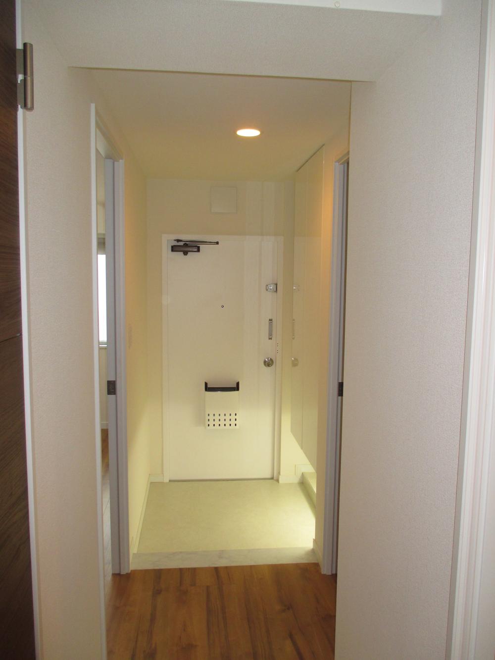 Entrance. Local (September 2013) Shooting