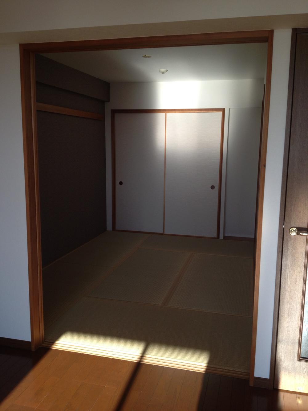 Non-living room. Is a Japanese-style room of calm atmosphere