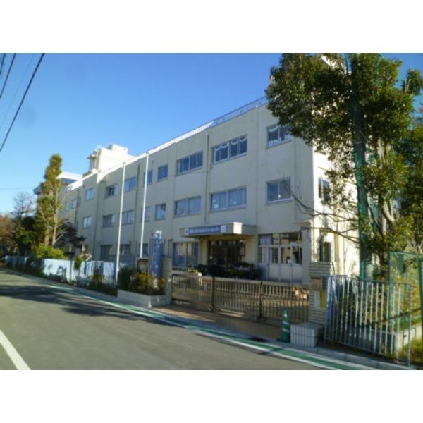 Primary school. 206m Shimokamada Higashi elementary school to Edogawa Ward Shimokamada Nishi Elementary School