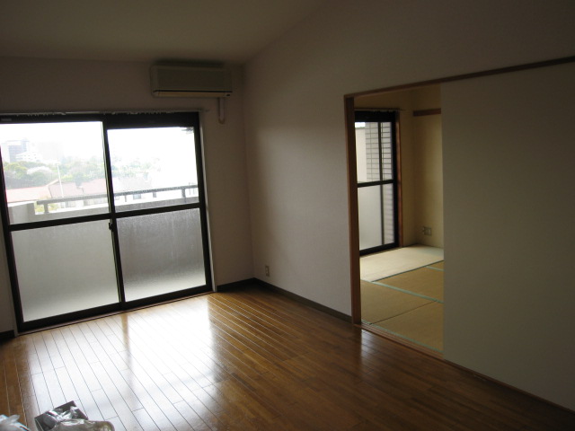 Living and room