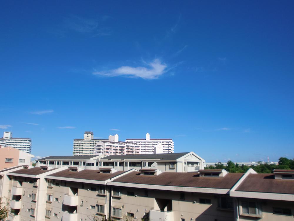 View photos from the dwelling unit. View from local (September 2013) Shooting