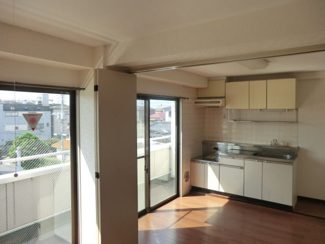 Living and room