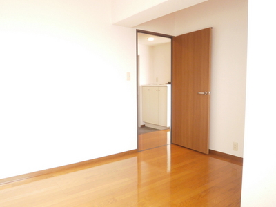 Living and room. Western-style warm impression contains the light.