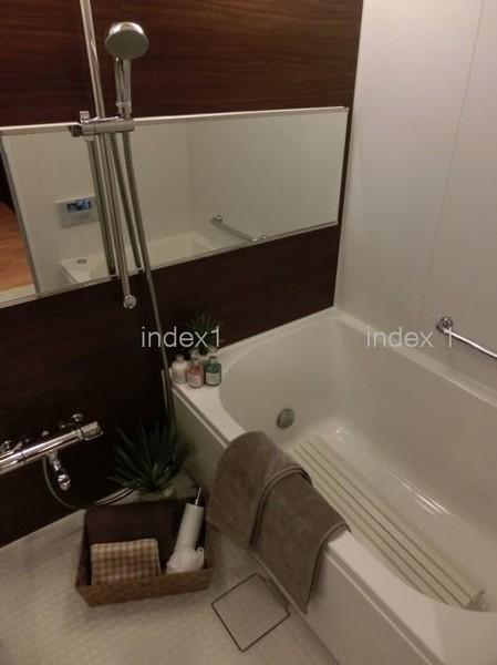 Bathroom. Convenient add cooked ・ With bathroom dryer ☆