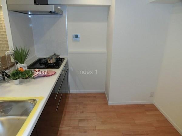 Kitchen. Dishes easy to spacious kitchen space!