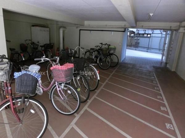 Other common areas. Bicycle-parking space ・ Equipped with bike shelter!