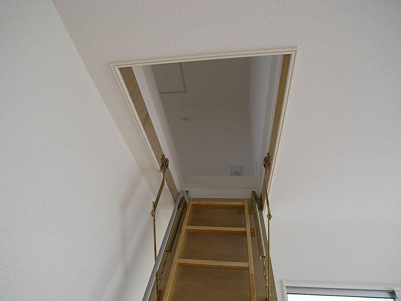 Other introspection. Stairs to the loft
